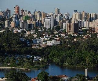 ônibus saindo da Rodoviária da Barra Funda para Londrina